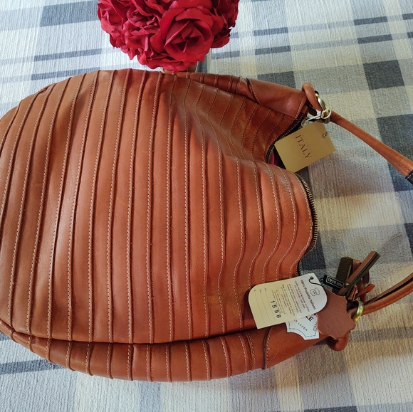 il duca Handbags - NEW il Duca Italian Leather HoBo over sized BAG